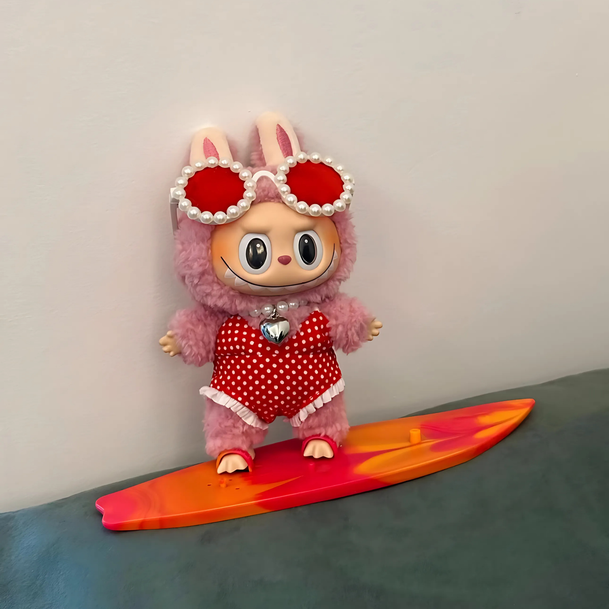 Summer Beach Outfit (with surfboard)