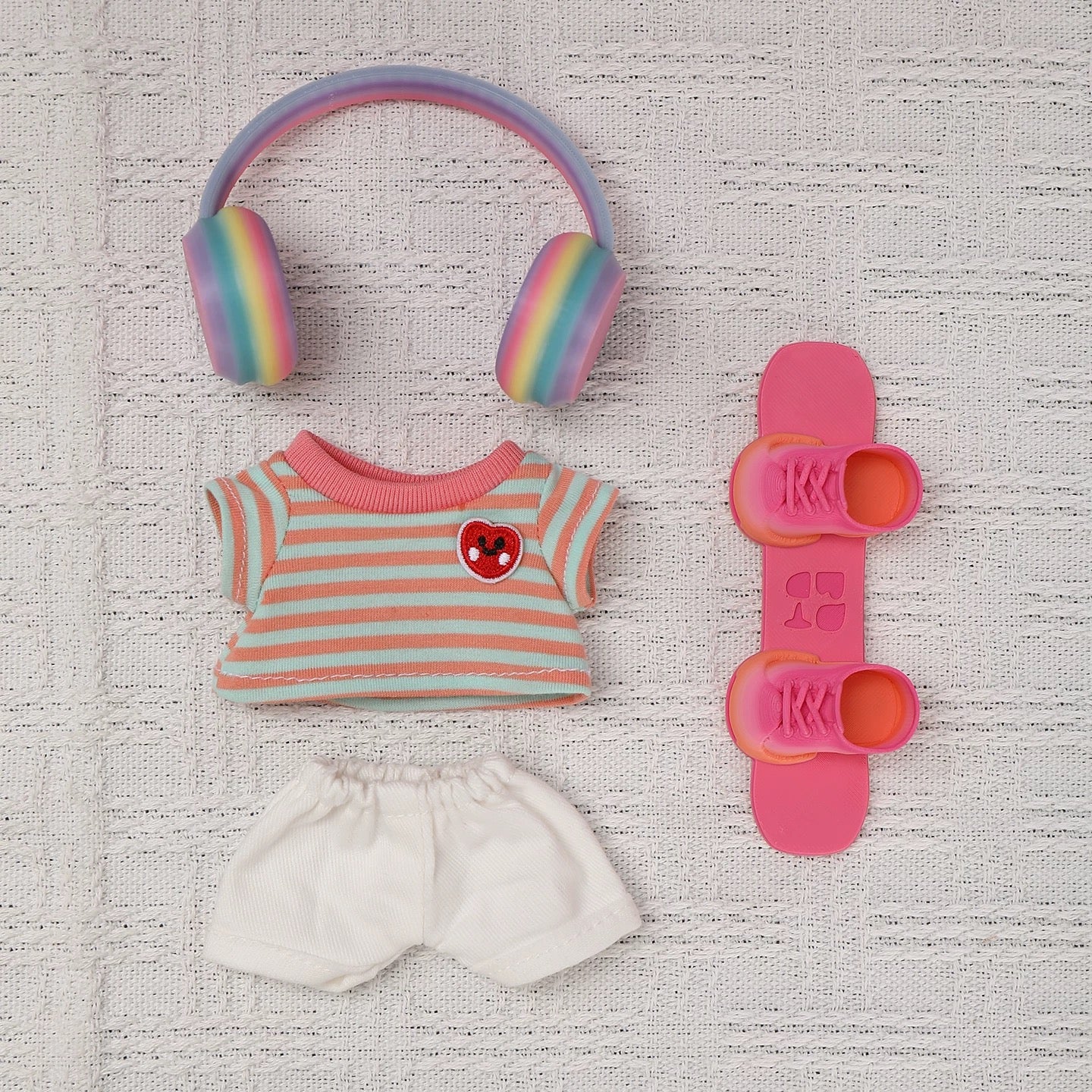 Labubu Rainbow Snowboarder Outfit - 6-Piece Winter Set